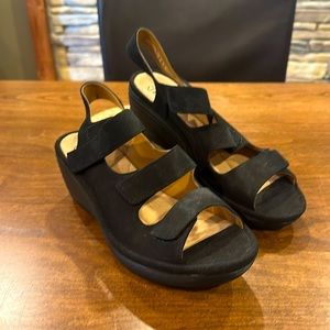 Brand New Clarks Women's Shoes Clarks Reedly Juno Wedge Sandals Size 9M